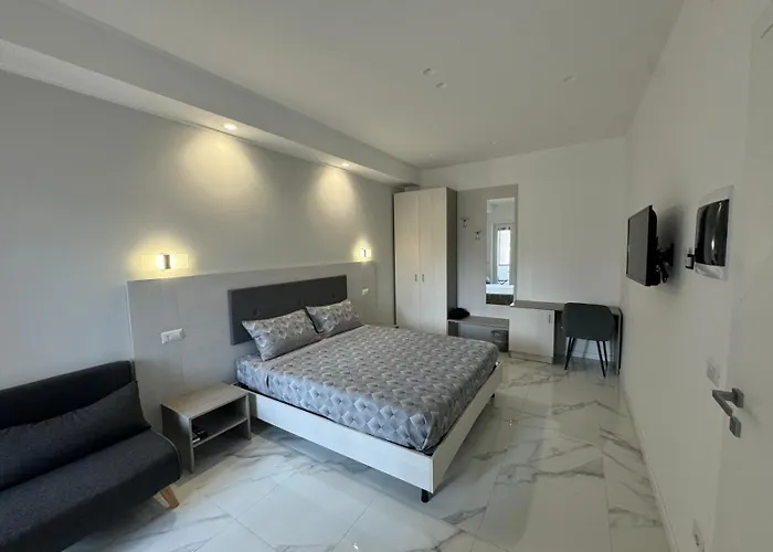Alba White 4* Rome