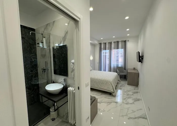 Alba White Rome